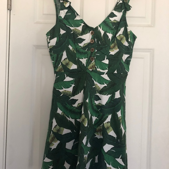 Forever 21 Palm Tree Short Dress with Dark Brown Wood Buttons - Picture 3 of 3